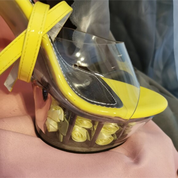 Women's Size 9 Yellow Rose Filled Heels Pleaser Style Halloween Cosplay Costume - Picture 6 of 13